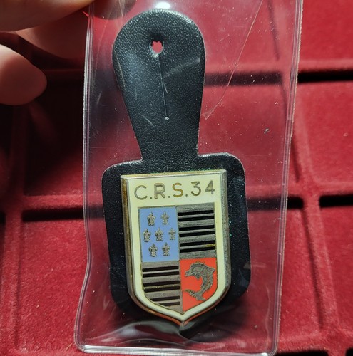 128 pucelle insigne - pucelle, /