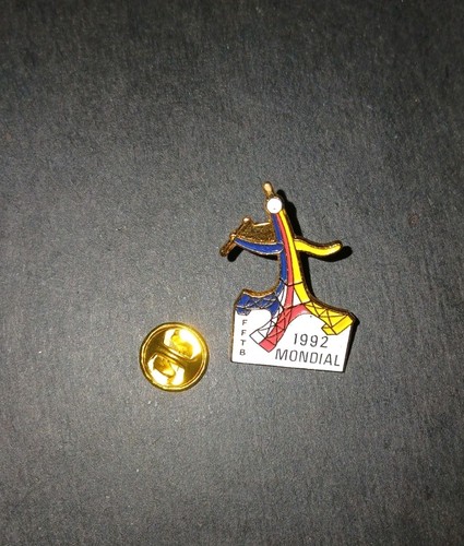 Pin rare twirling - rare, baton