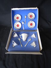 DV1785 DINETTE POUPEE