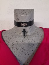Collier noir croix CHOKER
