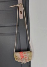 Sac a main multicolor porté à l épaule 