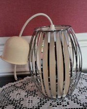 Ancienne Suspension Lustre Lamelles en Métal Chromé et Cylindre en Plastique