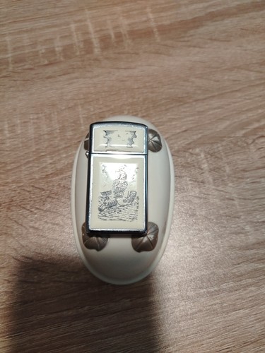 Ancien briquet essence - briquet,