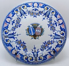 ANCIENNE ASSIETTE PLATE FAÏENCE GIEN DÉCOR ARMOIRIES HÉRALDIQUE BLASONS COURONNE