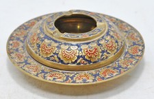 Ancien Cendrier Rond En Laiton Original Ancien Artisanal Gravé En Inlay Peint