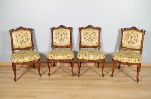 Quatre chaises style louis - quatre,