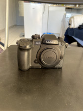 Lumix gh5  + Objectif Olympus 12-40mm F/2.8 + chargeur + 2x bat + sacoche 