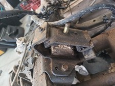 SUPPORT MOTEUR DROIT / 180900