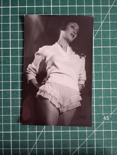 Av162 photo curiosa - av162, érotique