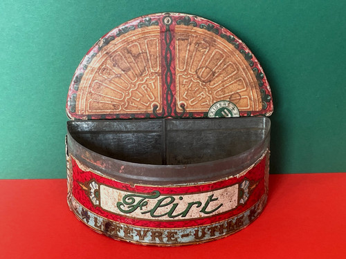 Ancienne boîte publicitaire