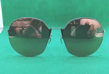 Lunettes de soleil FENDI avec