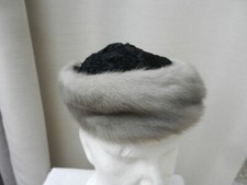 ancienne toque chapeau femme vison calotte astrakan  années 50