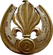 2° R.E.I, insigne de béret, ALGERIE, fer à mule, très matricé