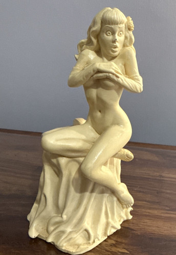 Bettie page wow - resin, statue