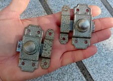 Lot de 2 Anciennes Targettes / verrous / loquets de porte en métal  N°109C