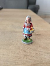 QUIRALU La Ferme Petite fille fermière avec panier