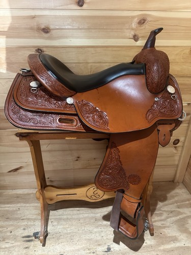 Circle high horse - 17”,