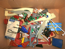 LOT VINTAGE PIECES  SCALEXTRIC ANNEES 70 CIRCUIT AUTOMOBILE