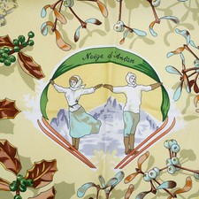 Foulard en soie jaune Hermès