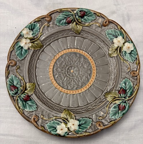 Rare assiette barbotine - en, de