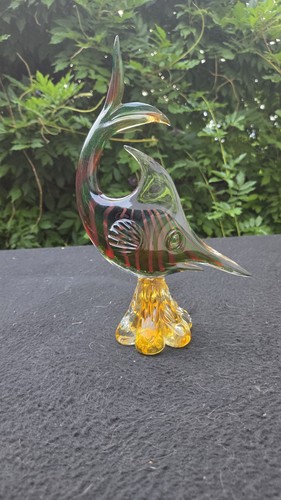 Grand poisson espadon verre