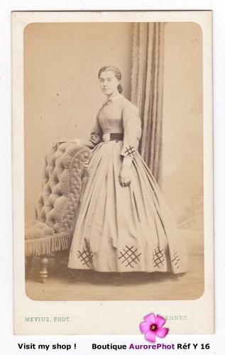 Jeune femme second empire - second,