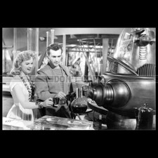 Photo F.007448 LESLIE NIELSON ANN FRANCIS ROBBY THE ROBOT FORBIDDEN PLANET 1956