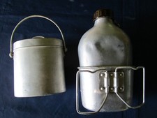 Gourde avec son quart +