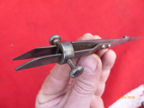Outil ancien pour travil du - travil,