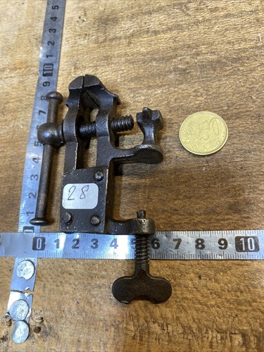 Etau outil ancien horloger - outil,