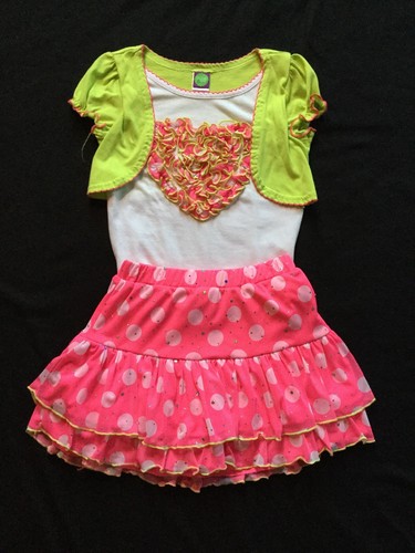 Dollie size 8 white shirt - &, me