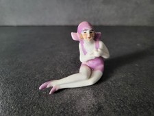 ANCIENNE BAIGNEUSE  EN PORCELAINE D' EPOQUE ART DECO