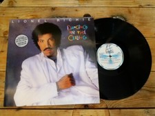 LIONEL RICHIE DANCING ON THE