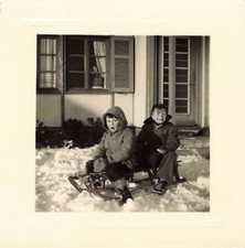 ANCIENNE PHOTOGRAPHIE ENFANTS DANS LA NEIGE LUGE
