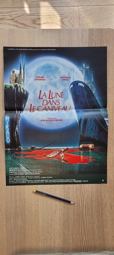 Lune dans caniveau - caniveau, /