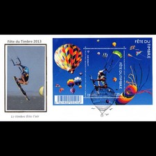 FDC soie - Fête du timbre, bloc kiteboard, oblit 12/10/2013 Paris
