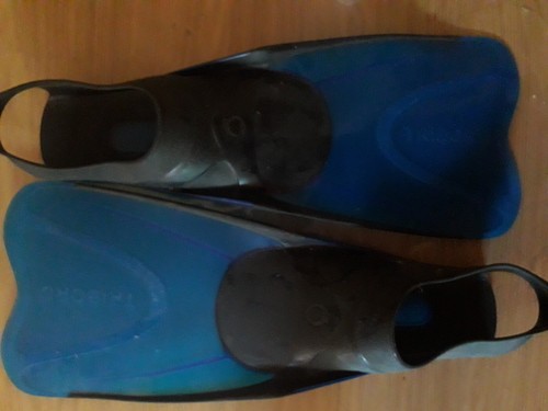 Paire palmes marque - de, ...marque
