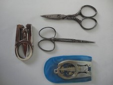 Lot de paires de ciseaux dont 2 pliants et 1 Nogent ancien