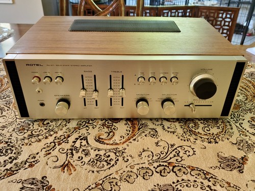Shiny brand new rotel 611 - new,