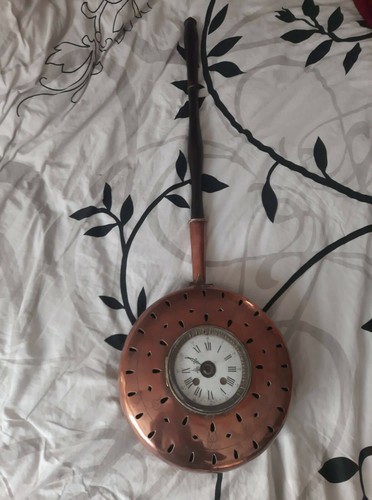 Ancienne bassinoire