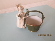 ANCIENNE FIGURINE PETITE FILLE
