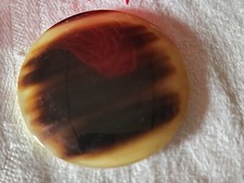 Gros bouton ancien en corne