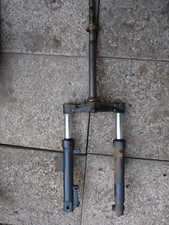 fourche avec ecrous et