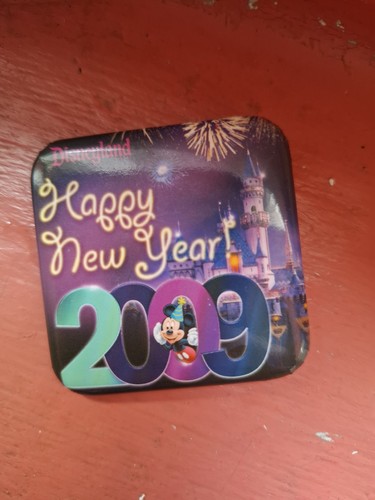 Badge disney disneyland