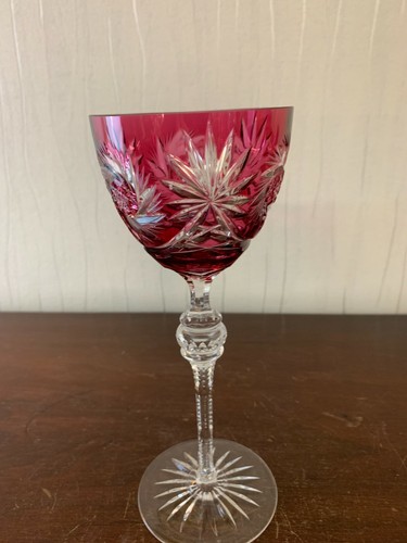 Verre taillé doublé - , en
