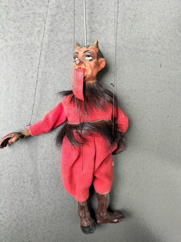 Ancienne marionnette diable - ancienne,