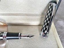 STYLO PLUME A DAMIER avec son