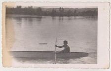 Beau jeune homme sans chemise