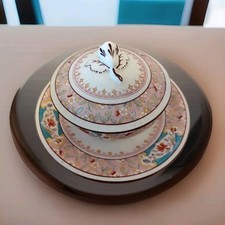 Sucrier ou beurrier  - Mineton - Sarregumines -  Porcelaine  décor polychrome