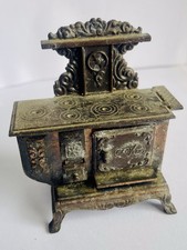 ANCIEN TAILLE CRAYON - CUISINIÈRE ANCIENNE- TRÈS RARE- VINTAGE- METAL- PLAY ME